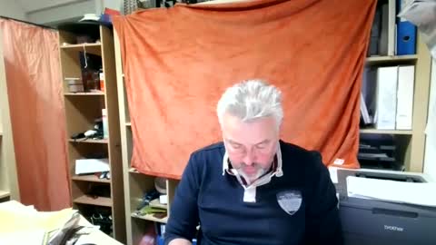 Snapshot of berg_boy chatting on December 13, 11:45 am Martin online show from December 13, 11:45 am
