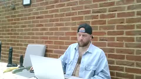 BerkshireB online show from December 4, 2:15 pm