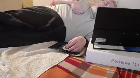 berlinerbaer1963 online show from April 19, 6:43 pm