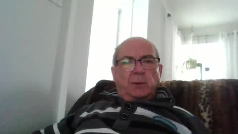 bernard1102 online show from March 3, 1:40 pm