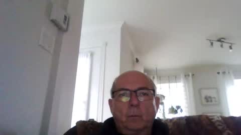 bernard1102 online show from October 31, 6:33 pm