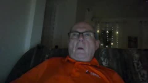 bernard1102 online show from December 2, 1:30 am