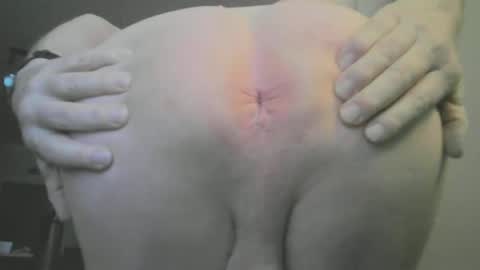 Snapshot of bertt54 chatting on February 24, 3:55 am bertr54 online show from February 24, 3:55 am