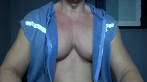 Snapshot of bgdkmuscleguy chatting on December 31, 4:35 pm BGDKMUSCLEGUY - SELECTED BY CHATURBATE AS A TOP BROADCASTER FOR 2023 online show from December 31, 4:35 pm
