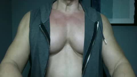 Snapshot of bgdkmuscleguy chatting on December 5, 4:20 am BGDKMUSCLEGUY - SELECTED BY CHATURBATE AS A TOP BROADCASTER FOR 2023 online show from December 5, 4:20 am