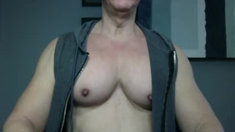 Snapshot of bgdkmuscleguy chatting on March 10, 4:35 pm BGDKMUSCLEGUY - SELECTED BY CHATURBATE AS A TOP BROADCASTER FOR 2023 online show from March 10, 4:35 pm