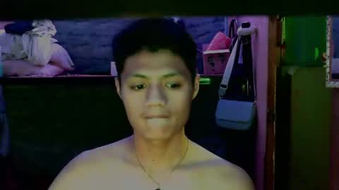 bhillrhey121103 online show from January 6, 8:35 am