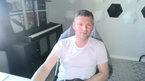 bigbaddbulll online show from March 5, 10:23 pm