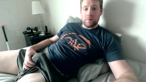 bigballs112233 online show from March 13, 8:04 pm