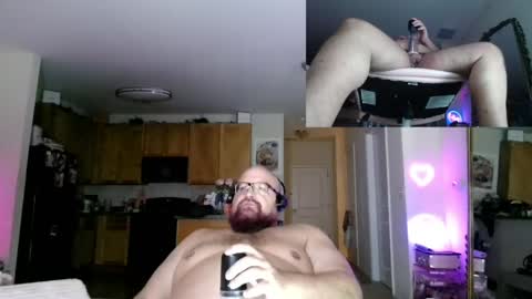 BigBear4Cuddles online show from April 22, 3:02 am