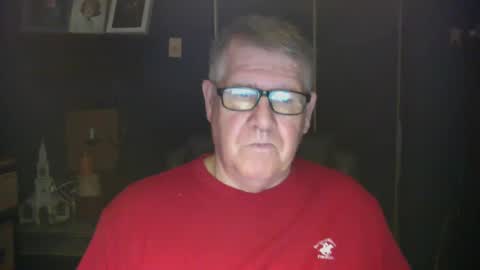 Snapshot of bigbeerdrinker1 chatting on December 6, 4:25 am bigbeerdrinker online show from December 6, 4:25 am