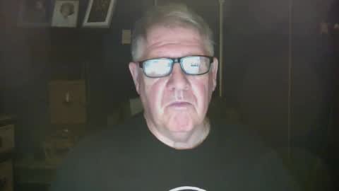 Snapshot of bigbeerdrinker1 chatting on January 10, 5:15 am bigbeerdrinker online show from January 10, 5:15 am