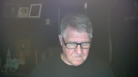 Snapshot of bigbeerdrinker1 chatting on December 7, 1:26 am bigbeerdrinker online show from December 7, 1:26 am