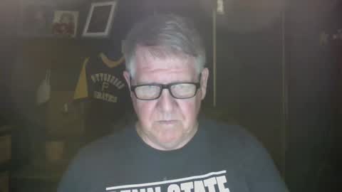 Snapshot of bigbeerdrinker1 chatting on February 17, 9:24 am bigbeerdrinker online show from February 17, 9:24 am