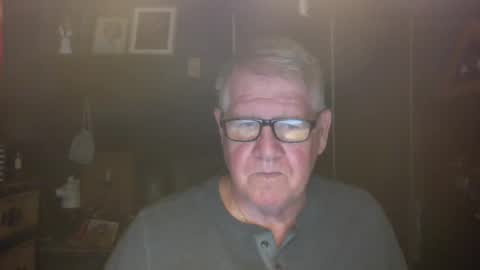 Snapshot of bigbeerdrinker1 chatting on October 14, 5:14 am bigbeerdrinker online show from October 14, 5:14 am