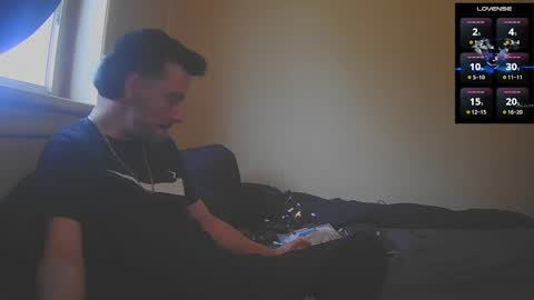 Jon - Im Straight online show from November 9, 4:22 pm