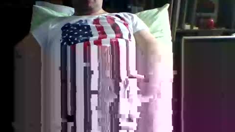 Snapshot of bigcock21x17 chatting on December 24, 10:33 am bigcock21x17 online show from December 24, 10:33 am