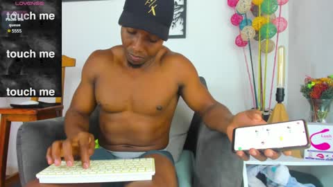 Snapshot of bigcock_latin01 chatting on December 3, 3:18 am sexy muscle online show from December 3, 3:18 am
