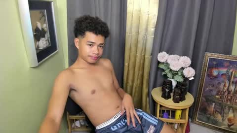 Snapshot of bigcock_moreno chatting on February 27, 1:57 am Nj online show from February 27, 1:57 am