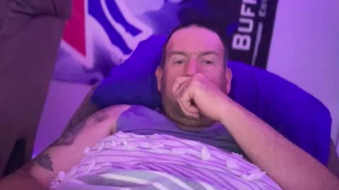 bigcocksuckingslut online show from June 8, 1:28 am