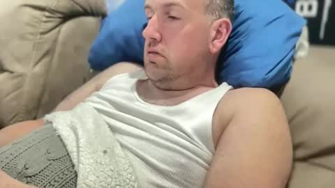 bigcocksuckingslut online show from April 24, 12:35 am