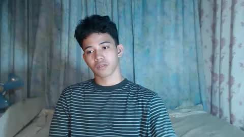 bigcockyummysexjosh online show from April 23, 11:37 am