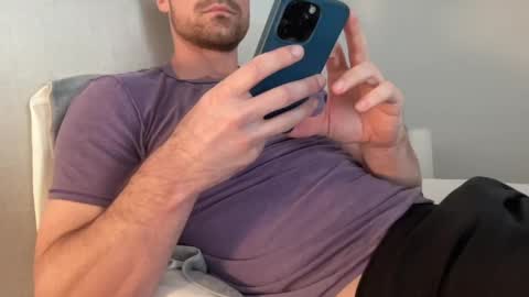 Snapshot of bigcollegecock69690 chatting on February 18, 4:49 pm bigcollegecock69690 online show from February 18, 4:49 pm