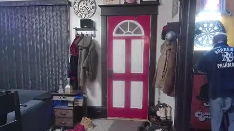 Snapshot of bigdbrillion chatting on February 17, 1:15 am Darryl online show from February 17, 1:15 am