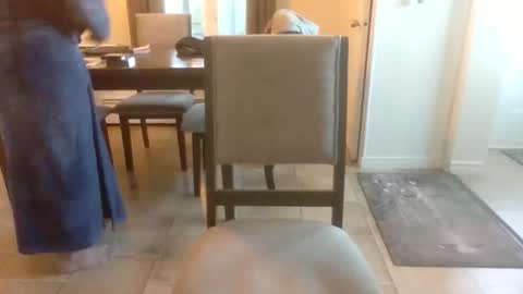 bigdeer581917471 online show from May 23, 9:37 am