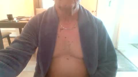 bigdeer581917471 online show from May 22, 9:36 am