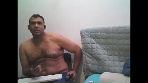 Snapshot of bigdick8510 chatting on October 22, 11:30 pm orlando online show from October 22, 11:30 pm