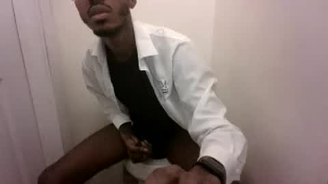 Snapshot of bigdickcumslut99 chatting on December 6, 8:05 am antwan online show from December 6, 8:05 am