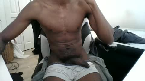 Snapshot of bigdickcumslut99 chatting on January 15, 3:29 pm antwan online show from January 15, 3:29 pm