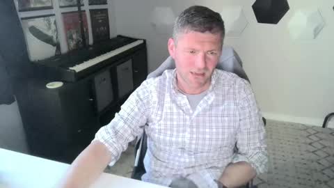 biggbaddbulll online show from March 12, 9:24 pm