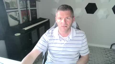 biggbaddbulll online show from March 11, 10:31 pm