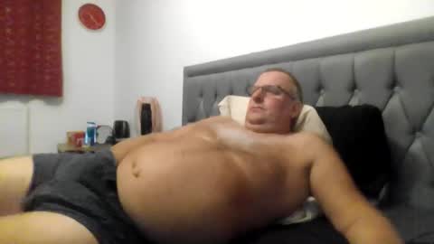 Snapshot of bigguy2014 chatting on September 28, 9:24 pm bigguy2014 online show from September 28, 9:24 pm