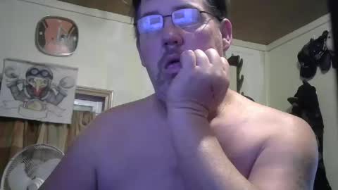 Snapshot of bigjohn41000 chatting on October 16, 9:50 am bigjohn41000 online show from October 16, 9:50 am