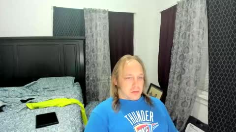 bigmike20129020 online show from October 13, 8:31 am