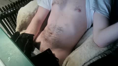 Snapshot of bigpeepdude chatting on December 22, 10:58 pm bigpeepdude online show from December 22, 10:58 pm