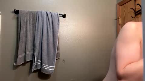 bigskinnyboyshh online show from November 25, 4:47 am