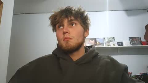 bigskinnyboyshh online show from April 8, 11:02 pm