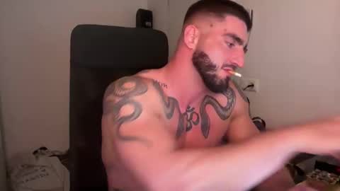 Snapshot of bigsnakeman1995 chatting on September 21, 11:10 am Gogo online show from September 21, 11:10 am