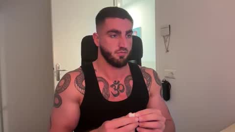 Snapshot of bigsnakeman1995 chatting on October 18, 12:21 pm Gogo online show from October 18, 12:21 pm