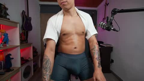 bigxboy96 online show from September 14, 6:37 am