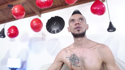 Snapshot of bigzehuz chatting on February 15, 8:54 am andres online show from February 15, 8:54 am