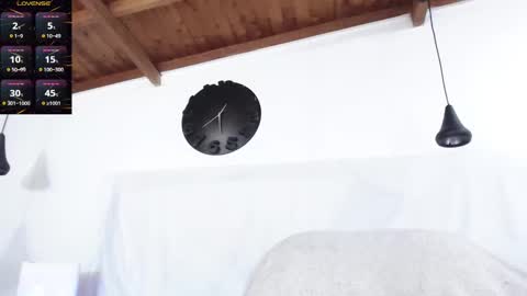 Snapshot of bigzehuz chatting on February 18, 7:43 am andres online show from February 18, 7:43 am