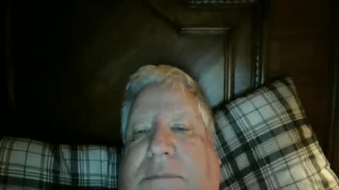 Snapshot of billernest99 chatting on October 15, 10:01 am billernest99 online show from October 15, 10:01 am