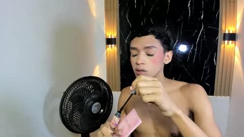 Sam online show from November 13, 11:37 am