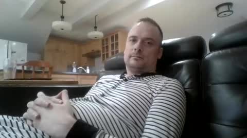 Snapshot of bird8888 chatting on November 1, 7:07 pm bird8888 online show from November 1, 7:07 pm