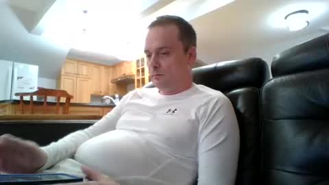 Snapshot of bird8888 chatting on October 4, 8:24 pm bird8888 online show from October 4, 8:24 pm